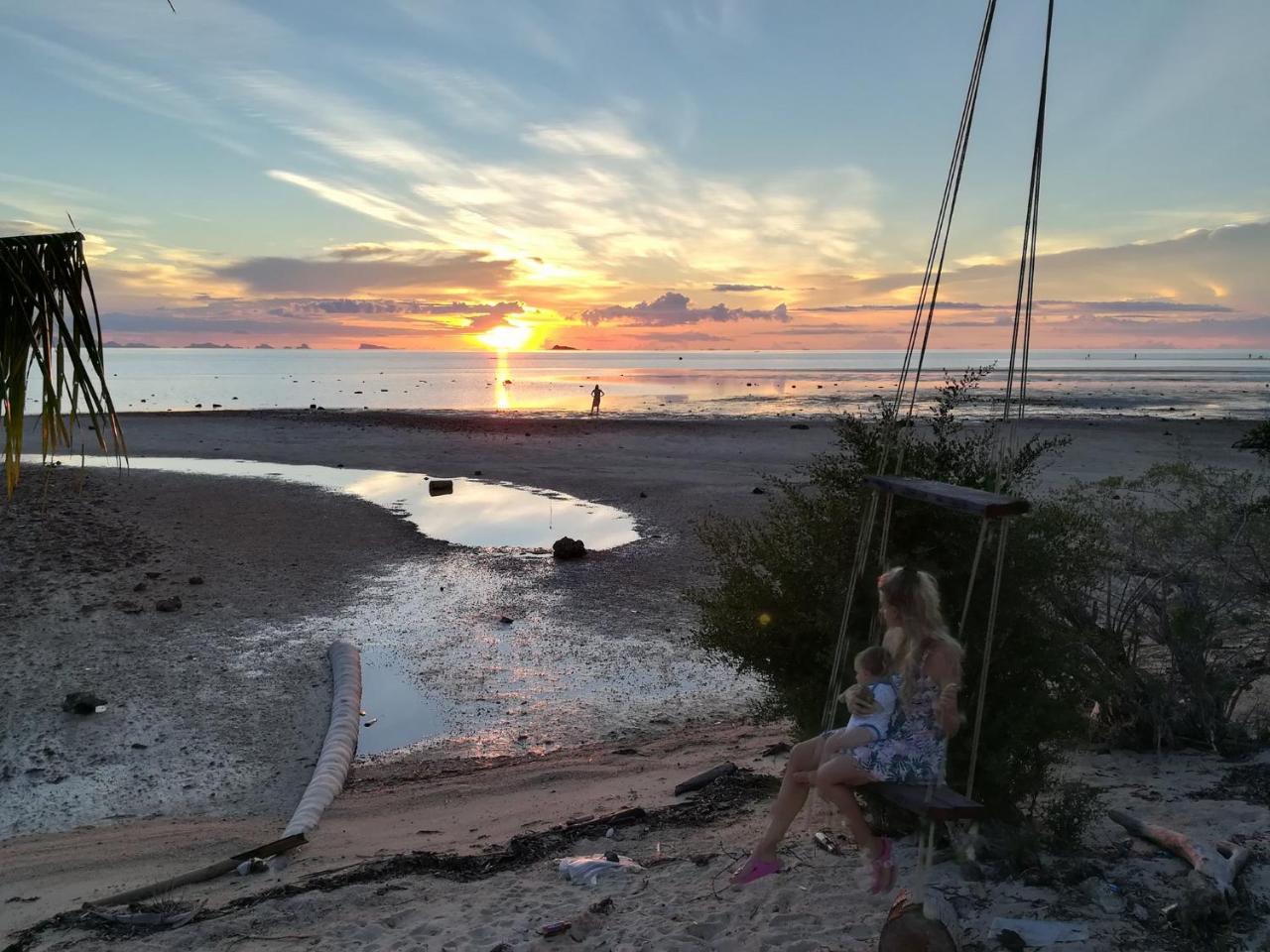 The Ford Sunset Beach Resort Wok Tum Dış mekan fotoğraf